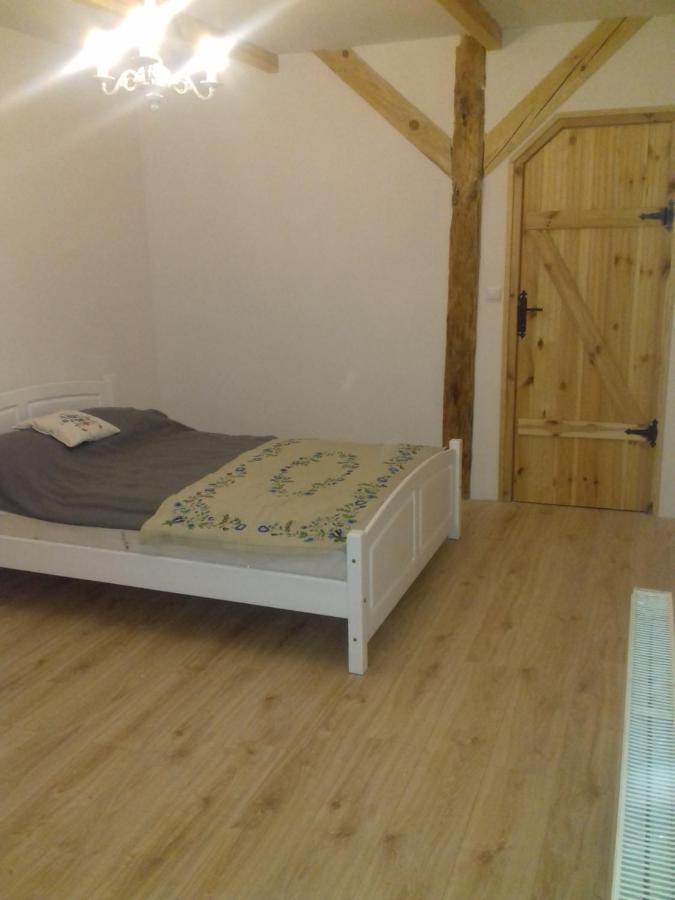 Bed and Breakfast Izdebka W Zaciszu Czarna Dabrowka Exterior foto